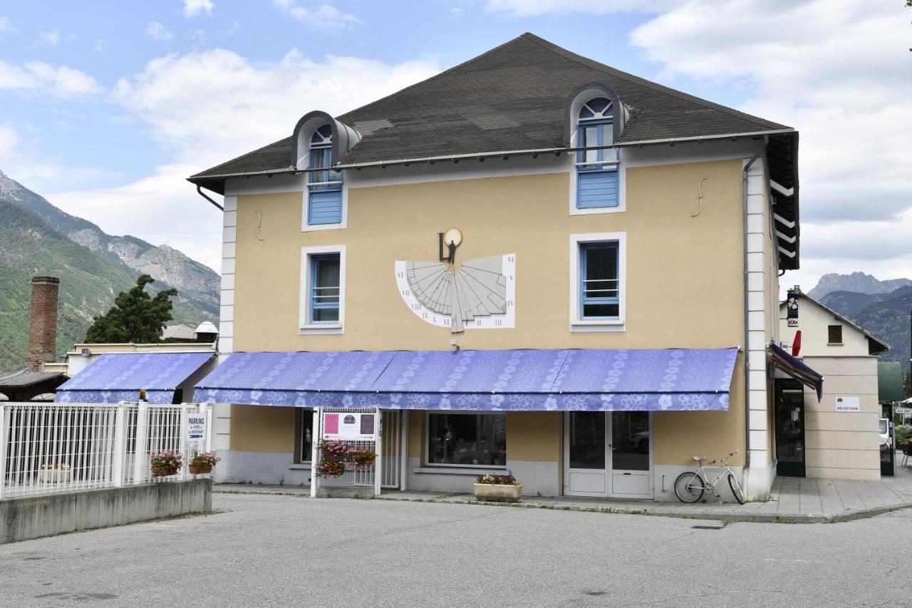 Hotel De La Gare Eygliers Esterno foto